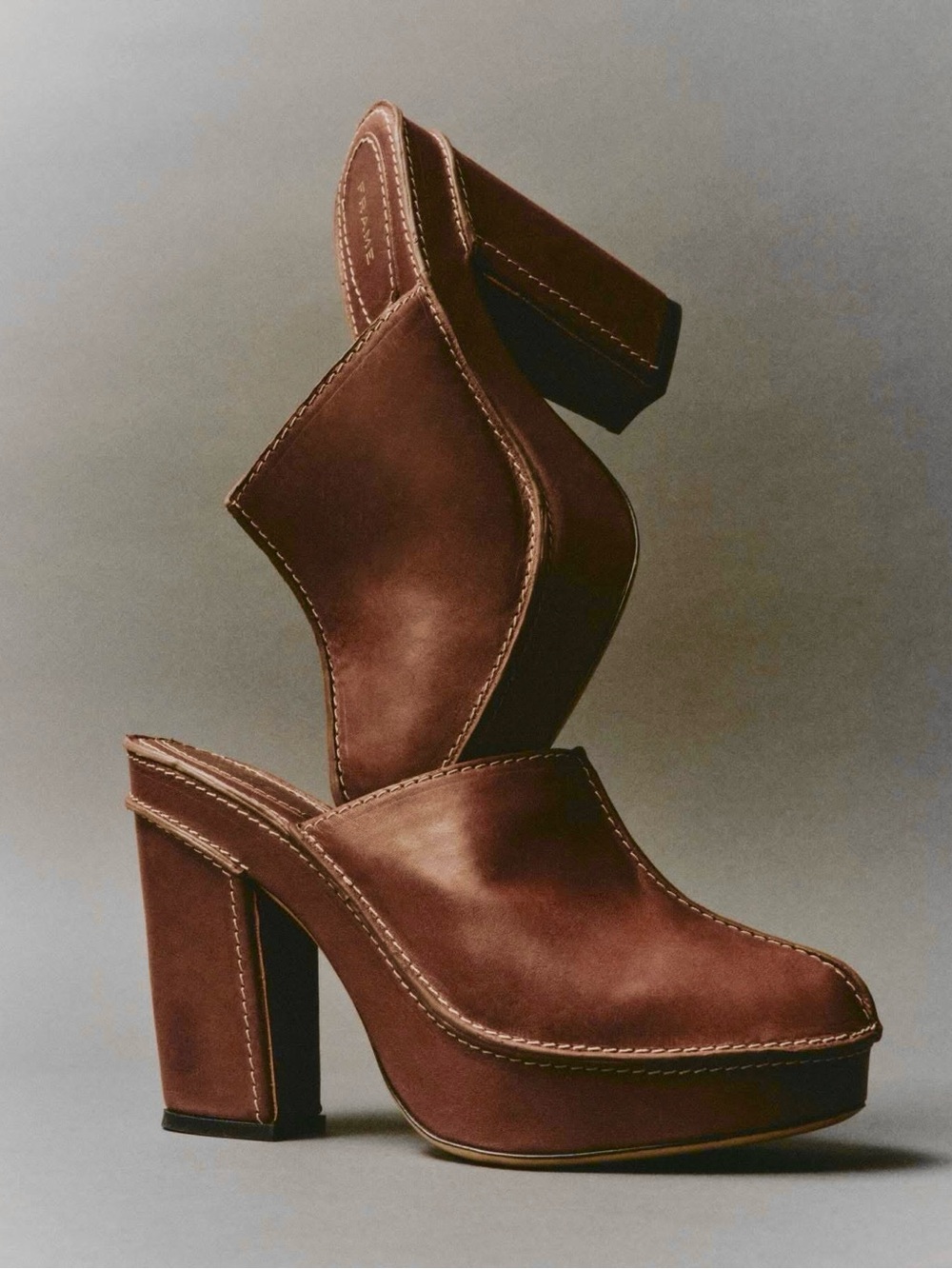 Frame Elio Clogs in tabacco .size 36-run bigger ,fit for size 7